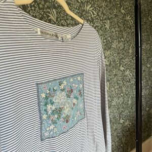 Vintage long sleeve w/ beaded detail